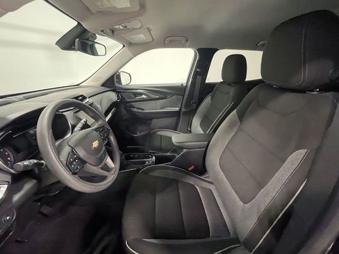Used 2023 Chevrolet TrailBlazer LT image 3