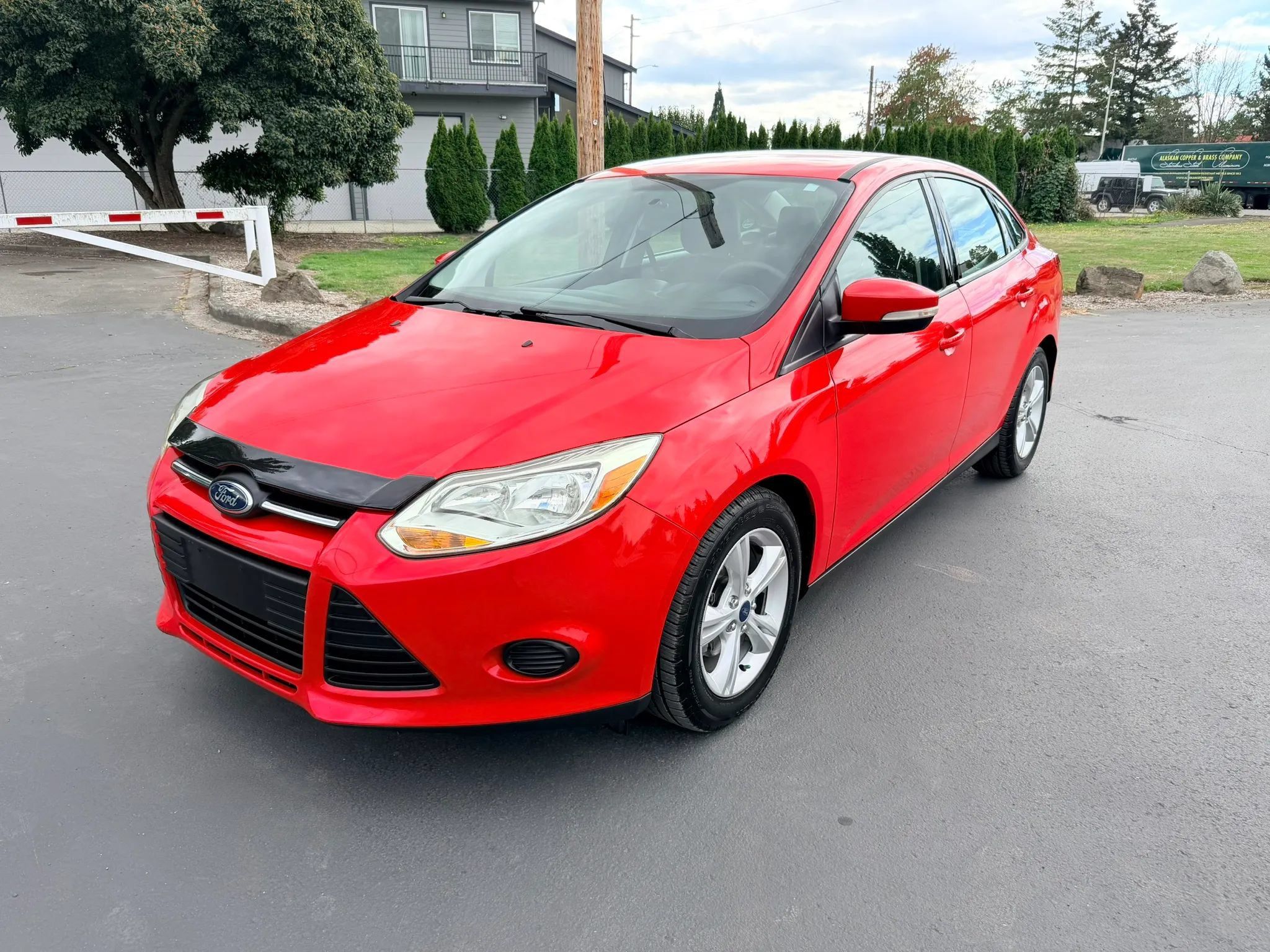 Used 2014 Ford Focus SE FWD image 1