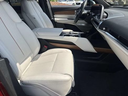 Used 2026 Cadillac Vistiq Sport w/ LPO, Floor Liner Package AWD/4WD image 10