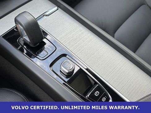 Certified 2025 Volvo XC60 B5 Plus AWD/4WD image 22