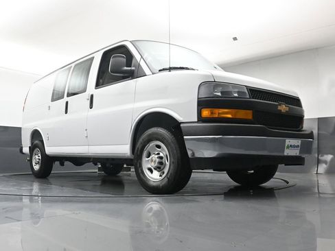 New 2026 Chevrolet Express 2500 w/ Driver Convenience Package RWD image 22