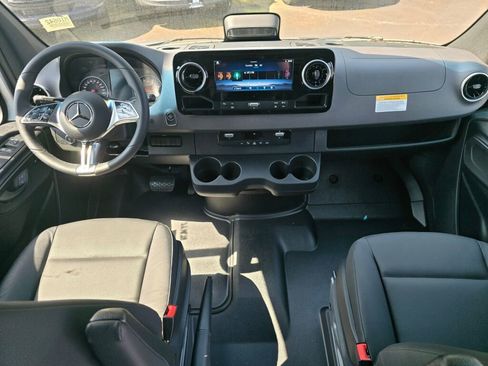 New 2025 Mercedes-Benz Sprinter 2500 image 15
