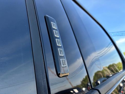Used 2021 Ford F250 Lariat AWD/4WD image 9