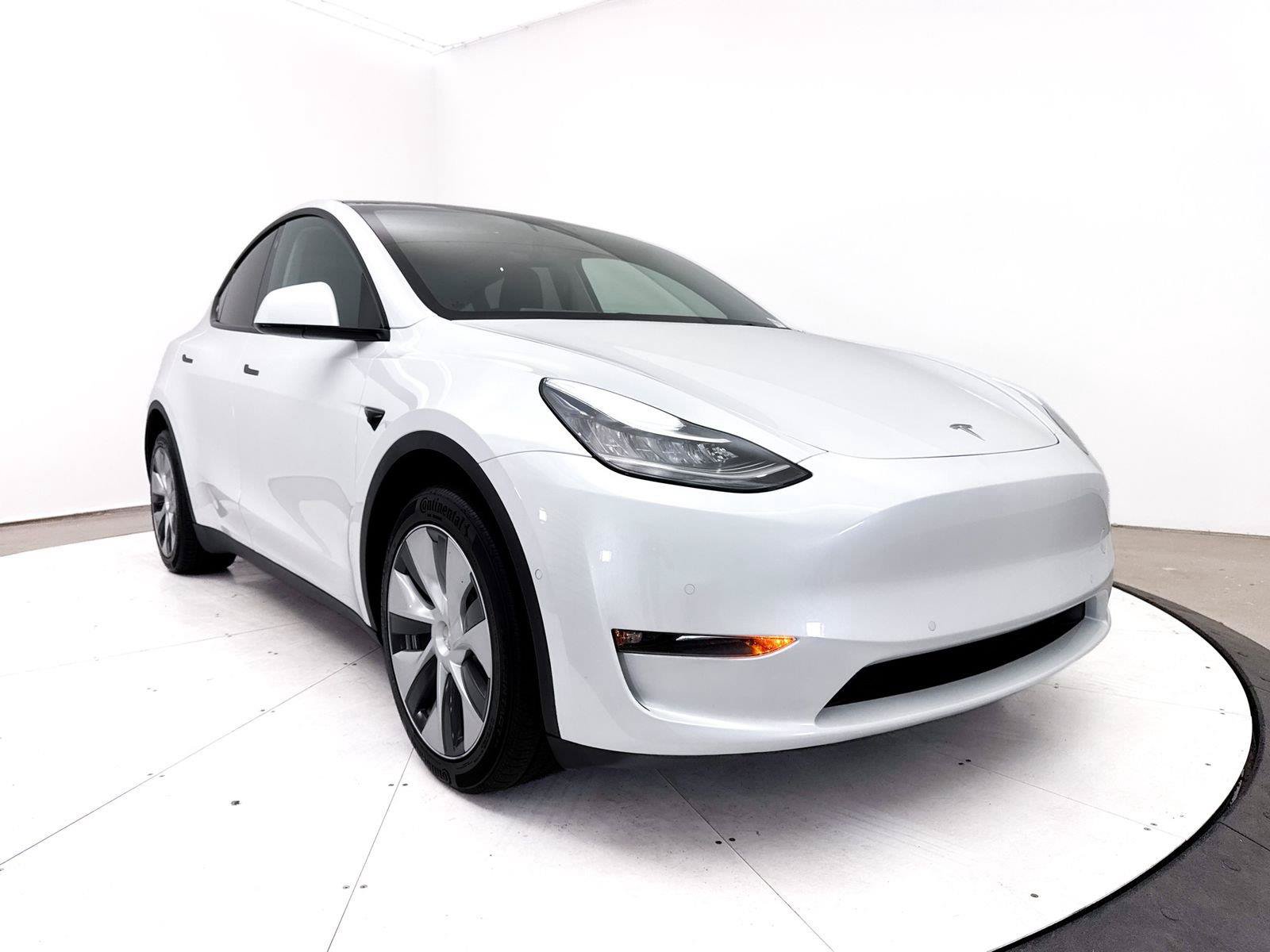 Used 2022 Tesla Model Y Long Range AWD/4WD image 12