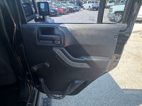 Used 2013 Jeep Wrangler Unlimited Sport w/ Connectivity Group AWD/4WD image 17