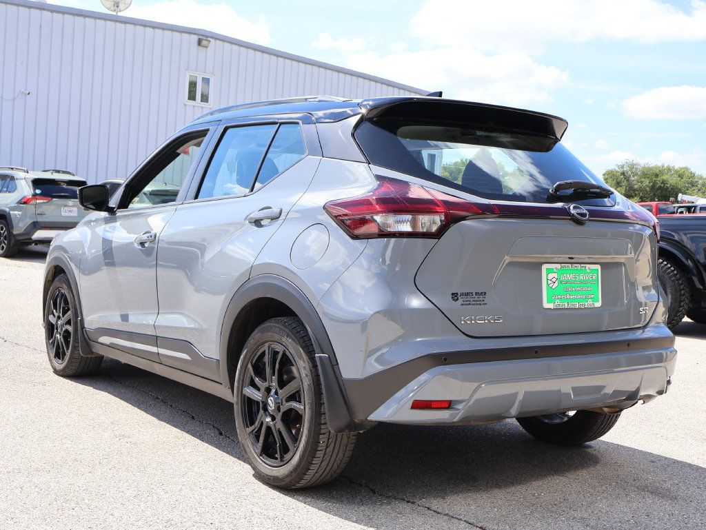 Used 2024 Nissan Kicks SR w/ SR Premium Package FWD image 3