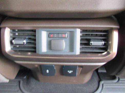 Used 2024 Ford F150 King Ranch w/ FX4 Off-Road Package image 17