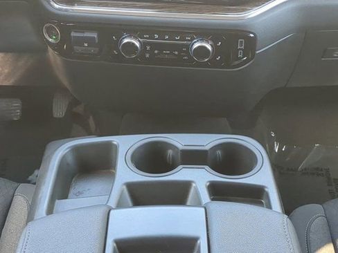 Used 2023 GMC Sierra 1500 Elevation image 19