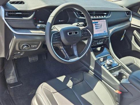 New 2025 Jeep Grand Cherokee L Limited w/ Black Appearance Package image 3