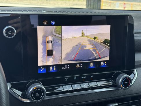 Used 2024 Chevrolet Colorado Trail Boss w/ LPO, Dark Essentials Package image 29