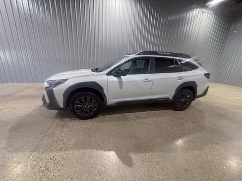 Used 2023 Subaru Outback Onyx Edition w/ Popular Package #2 image 2