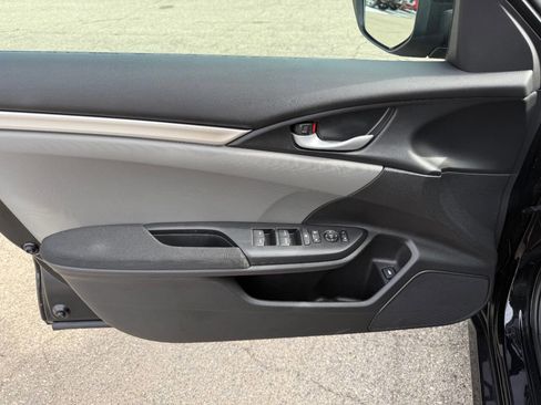 Used 2019 Honda Civic LX image 9