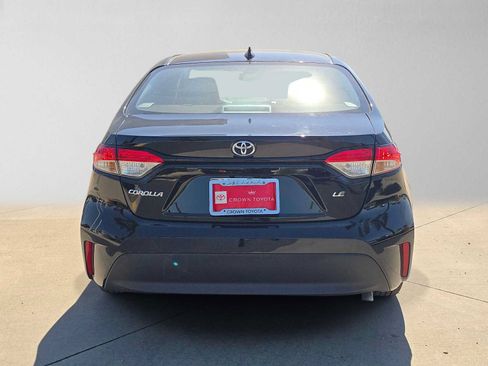 Certified 2025 Toyota Corolla LE FWD image 4