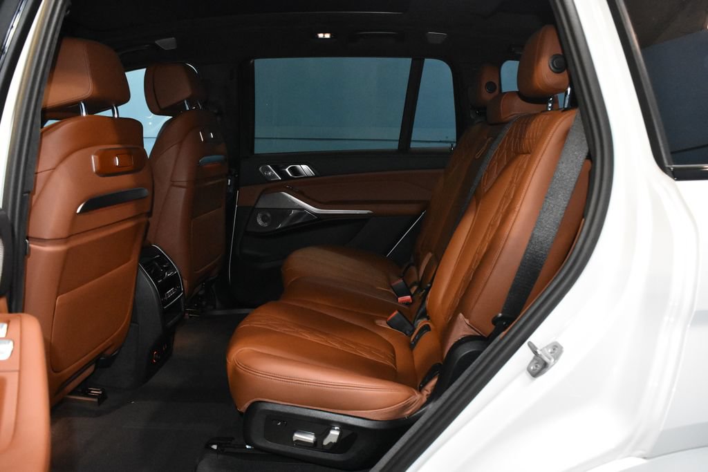 Used 2025 BMW X7 M60i AWD/4WD image 20