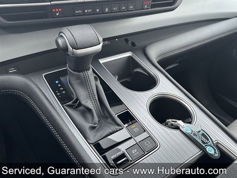 Used 2025 Toyota Sienna XLE w/ XLE Plus Package AWD/4WD image 27