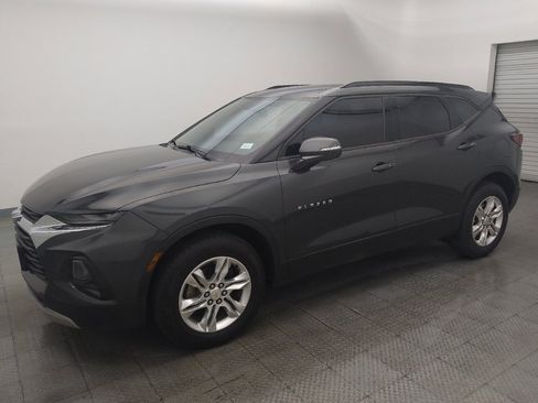 Used 2019 Chevrolet Blazer LT FWD image 2