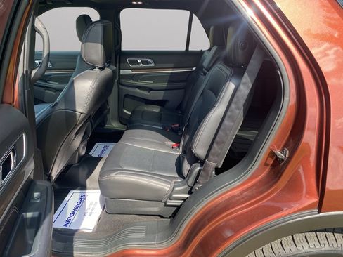 Used 2018 Ford Explorer Limited w/ Equipment Group 301A AWD/4WD image 30