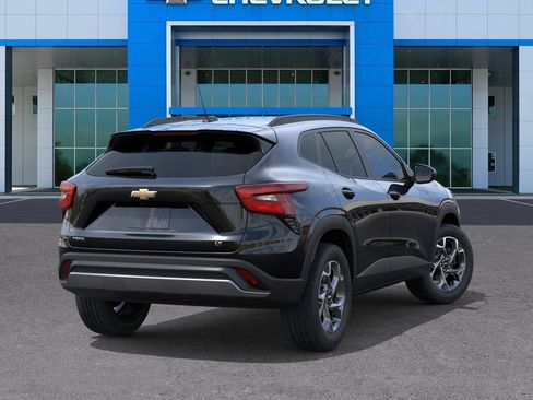 New 2026 Chevrolet Trax LT w/ LT Convenience Package FWD image 8