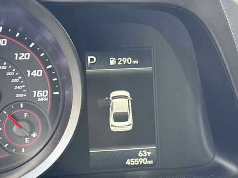 Used 2023 Hyundai Elantra SEL image 15