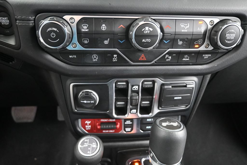 Used 2025 Jeep Wrangler Unlimited Rubicon AWD/4WD image 22