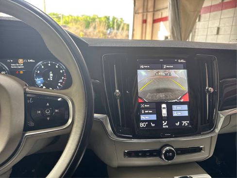 Used 2018 Volvo S90 T6 Momentum w/ Convenience Package AWD/4WD image 25