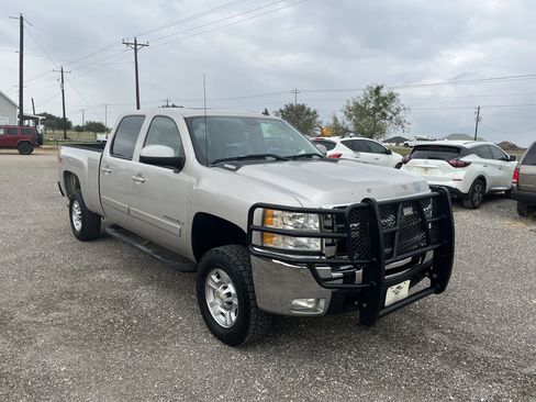 Used 2008 Chevrolet Silverado 2500 LTZ w/ Suspension Package, Off-Road image 7