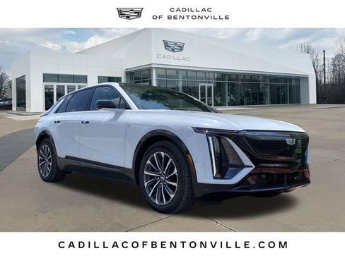Certified 2026 Cadillac Lyriq Premium Sport AWD/4WD image 1