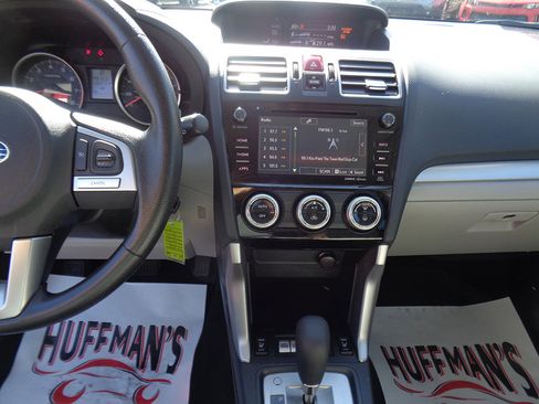 Used 2018 Subaru Forester 2.5i Premium w/ All-Weather Package image 15