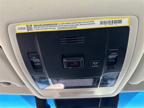 Certified 2025 Lexus ES 350 w/ Premium Package image 23