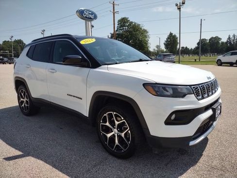 Used 2024 Jeep Compass Limited AWD/4WD image 7