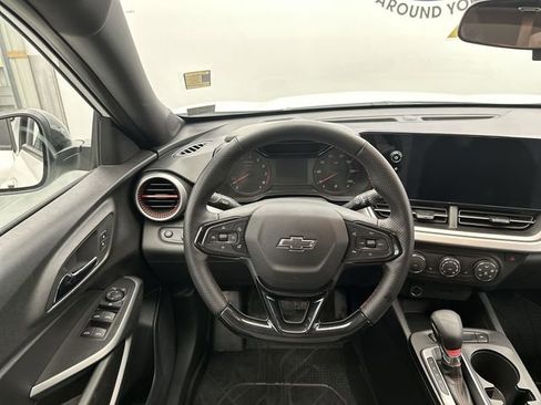 Used 2024 Chevrolet Trax RS w/ Driver Confidence Package image 16