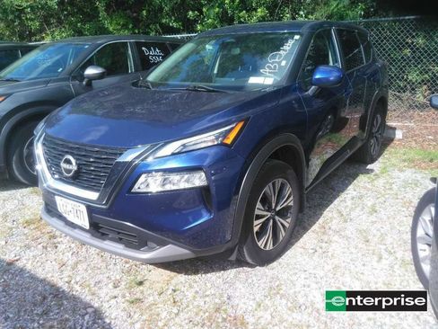 Used 2023 Nissan Rogue SV AWD/4WD image 2