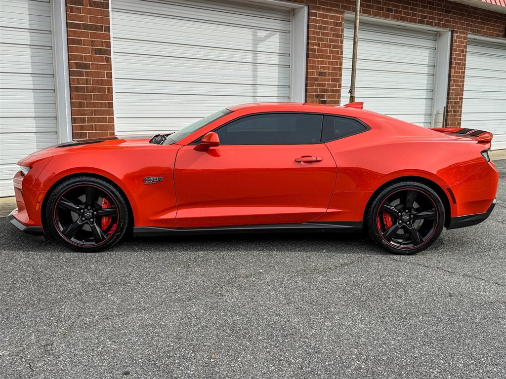 Used 2018 Chevrolet Camaro SS w/ Hot Wheels Edition RWD image 19