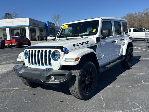 Used 2021 Jeep Wrangler Unlimited Sahara w/ Cold Weather Group image 4
