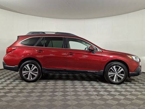 Used 2018 Subaru Outback 2.5i Limited AWD/4WD image 10