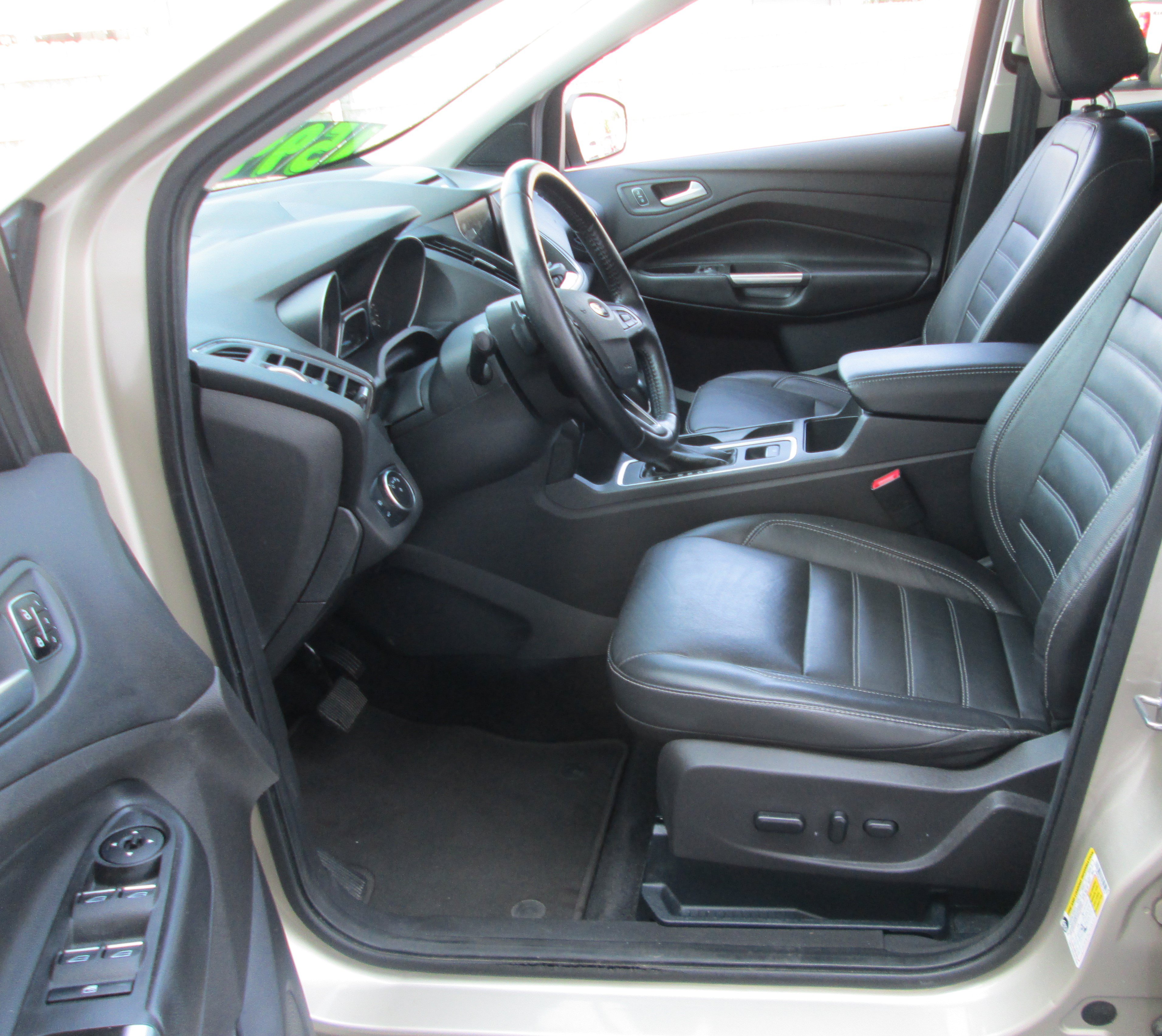 Used 2017 Ford Escape Titanium AWD/4WD image 8