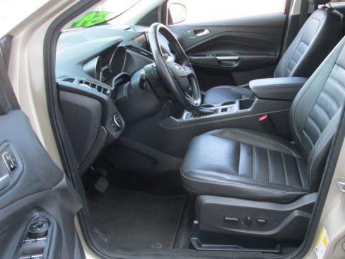 Used 2017 Ford Escape Titanium AWD/4WD image 8