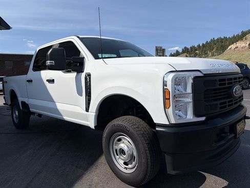 Used 2024 Ford F250 XL AWD/4WD image 5