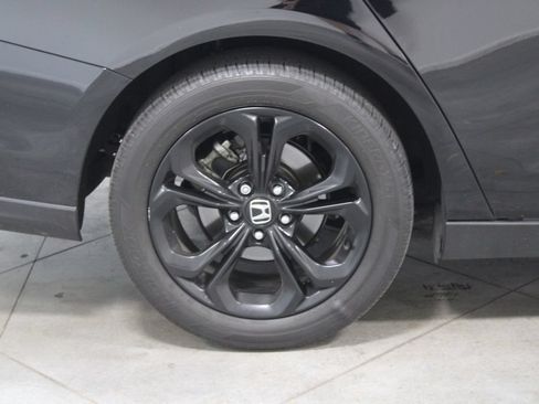 Used 2025 Honda Accord SE image 12