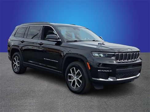 Used 2024 Jeep Grand Cherokee L Limited w/ Luxury Tech Group II image 3