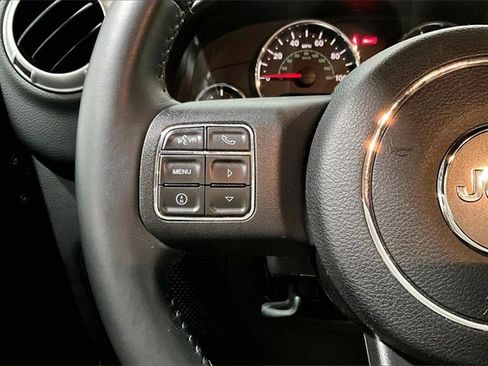 Used 2014 Jeep Wrangler Unlimited Sahara w/ Connectivity Group image 19