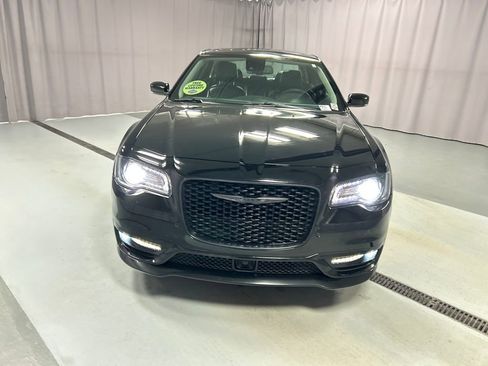 Used 2023 Chrysler 300 Touring L w/ Popular Equipment Group image 2