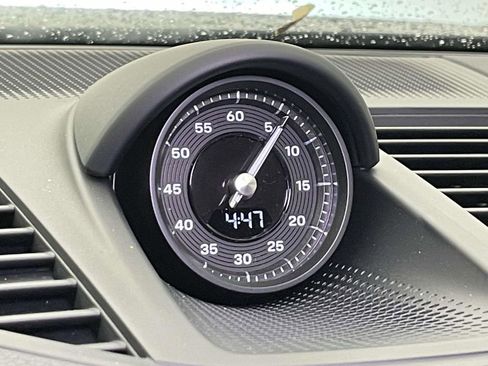 Used 2024 Porsche Panamera 4 image 28