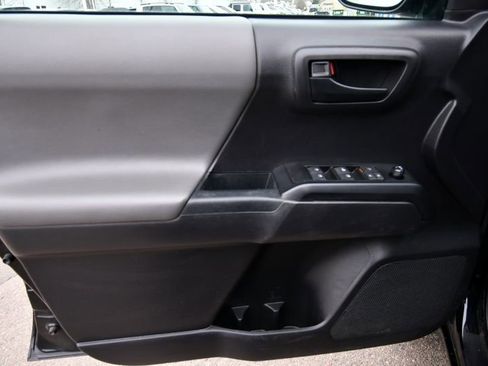 Used 2022 Toyota Tacoma SR AWD/4WD image 28