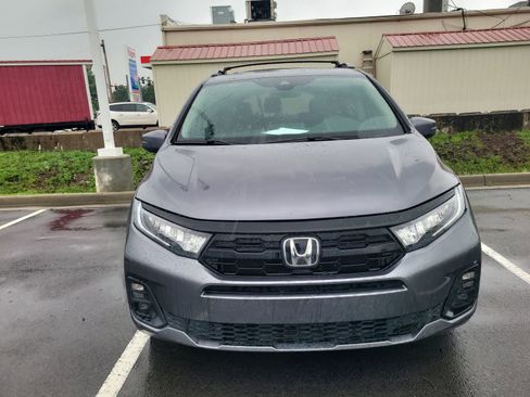 Used 2025 Honda Odyssey Touring image 2