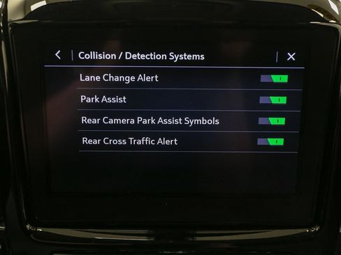 Used 2020 Chevrolet Traverse LT FWD image 32