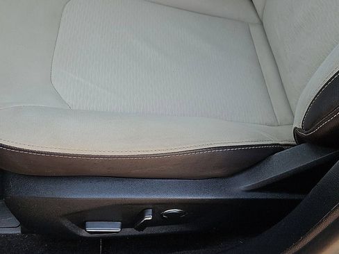 Used 2020 Ford Fusion SE w/ Equipment Group 151A FWD image 22