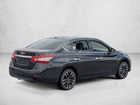 Used 2015 Nissan Sentra SV image 5