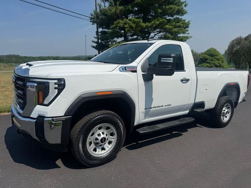 Used 2024 GMC Sierra 3500 Pro w/ Convenience Package RWD image 2