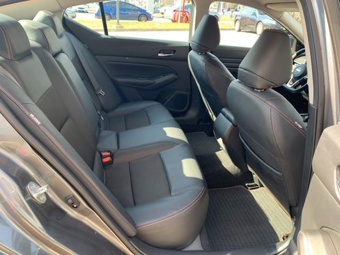Used 2022 Nissan Altima 2.5 SR AWD/4WD image 28